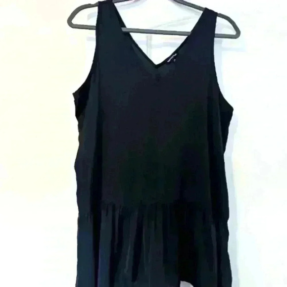 Who What Wear silky flowy black loose tank blouse with ruffle bottom. Size Med - Picture 1 of 7